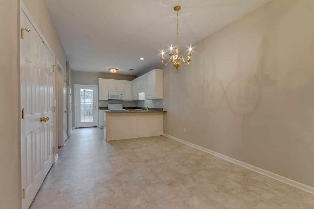 6426 Covington Villas Dr - Photo 6 of 28