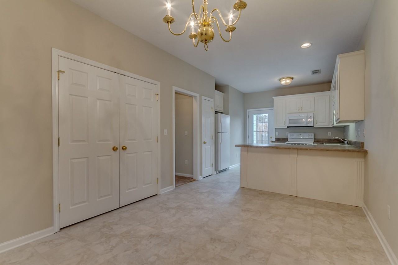 6426 Covington Villas Dr - Photo 7 of 28