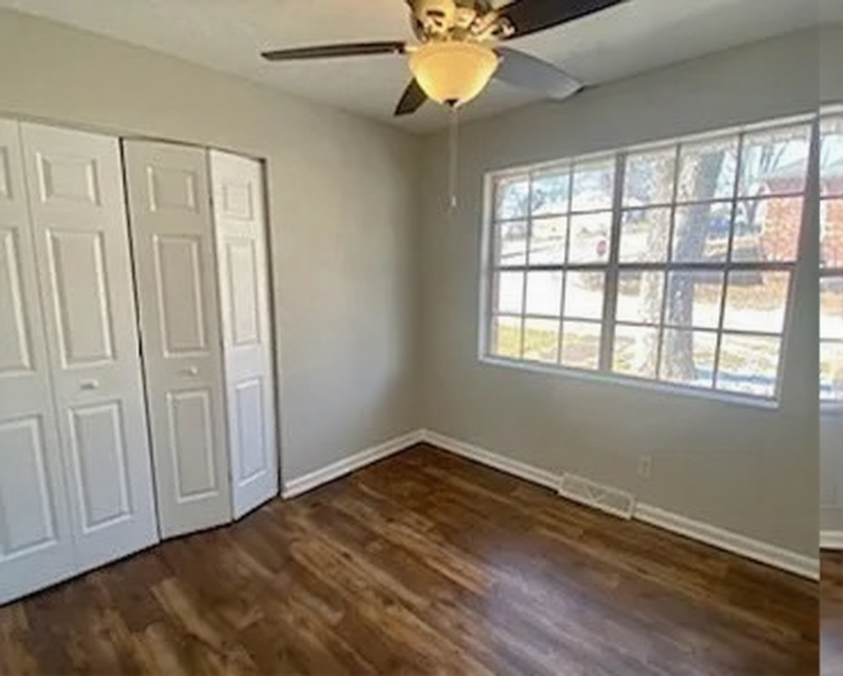 147 Meredith Ave - Photo 2 of 4