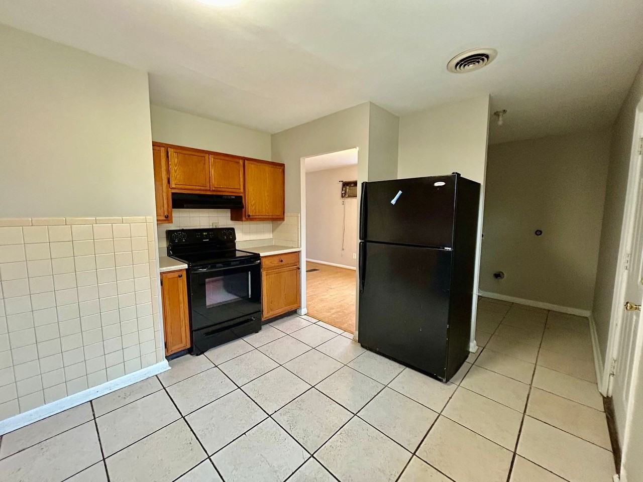 420 Tibbs Ln - Photo 5 of 15