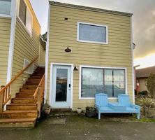 featured image of 1410 Bay Ave