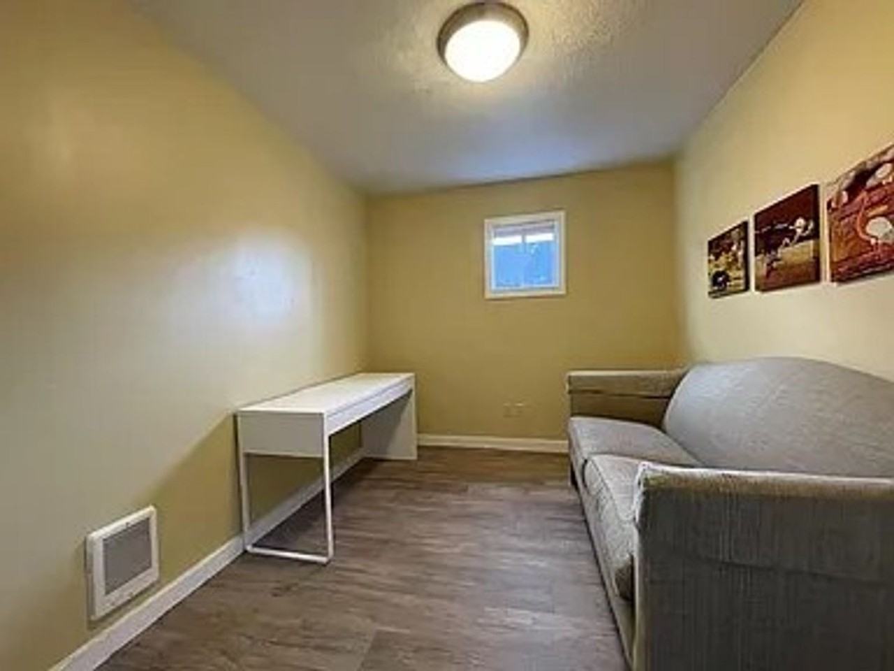 1410 Bay Ave - Photo 3 of 9