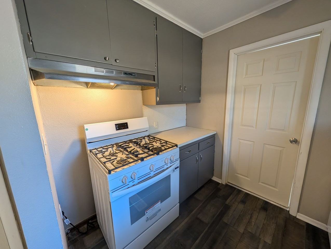 55 Bryan St - Photo 3 of 11