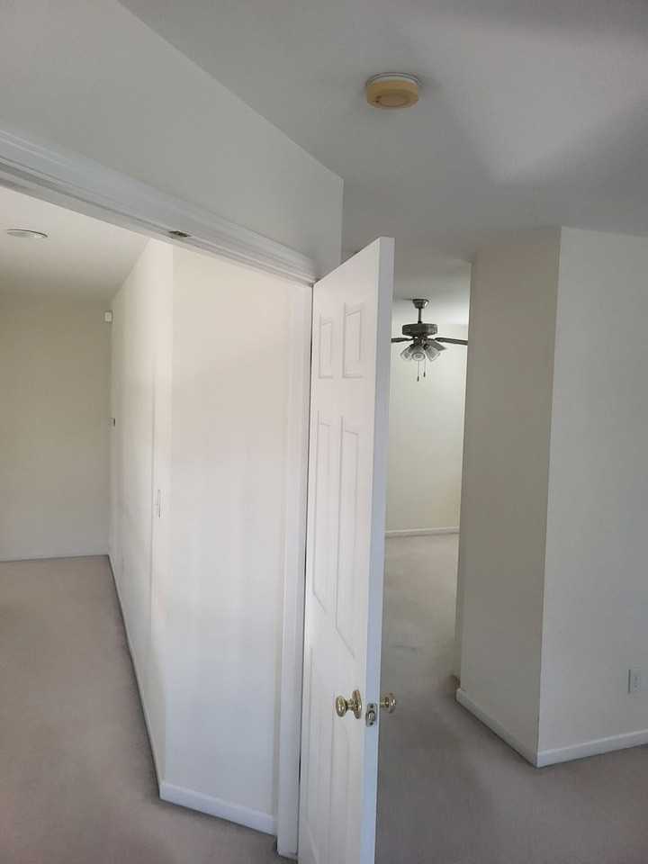 5049 Pine Lake Ct - Photo 6 of 50