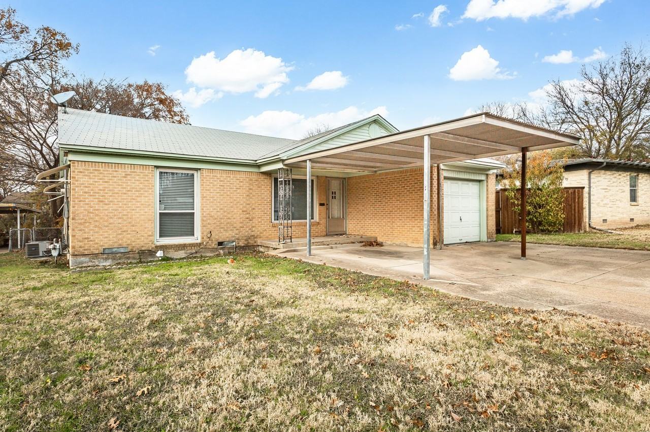 3311 Tooms St - Photo 2 of 38