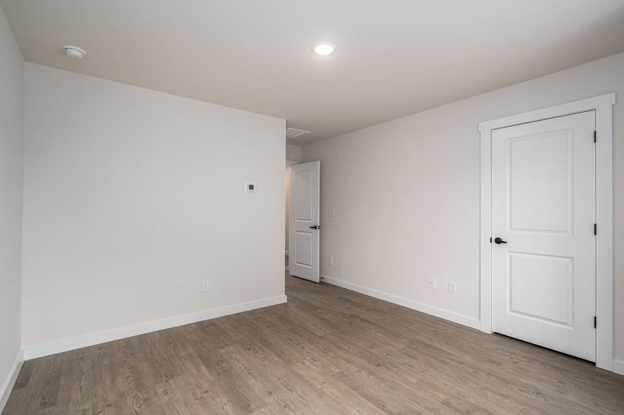 Modern Townhome for Rent – Modern Living at Its Best! - Photo 7 of 13