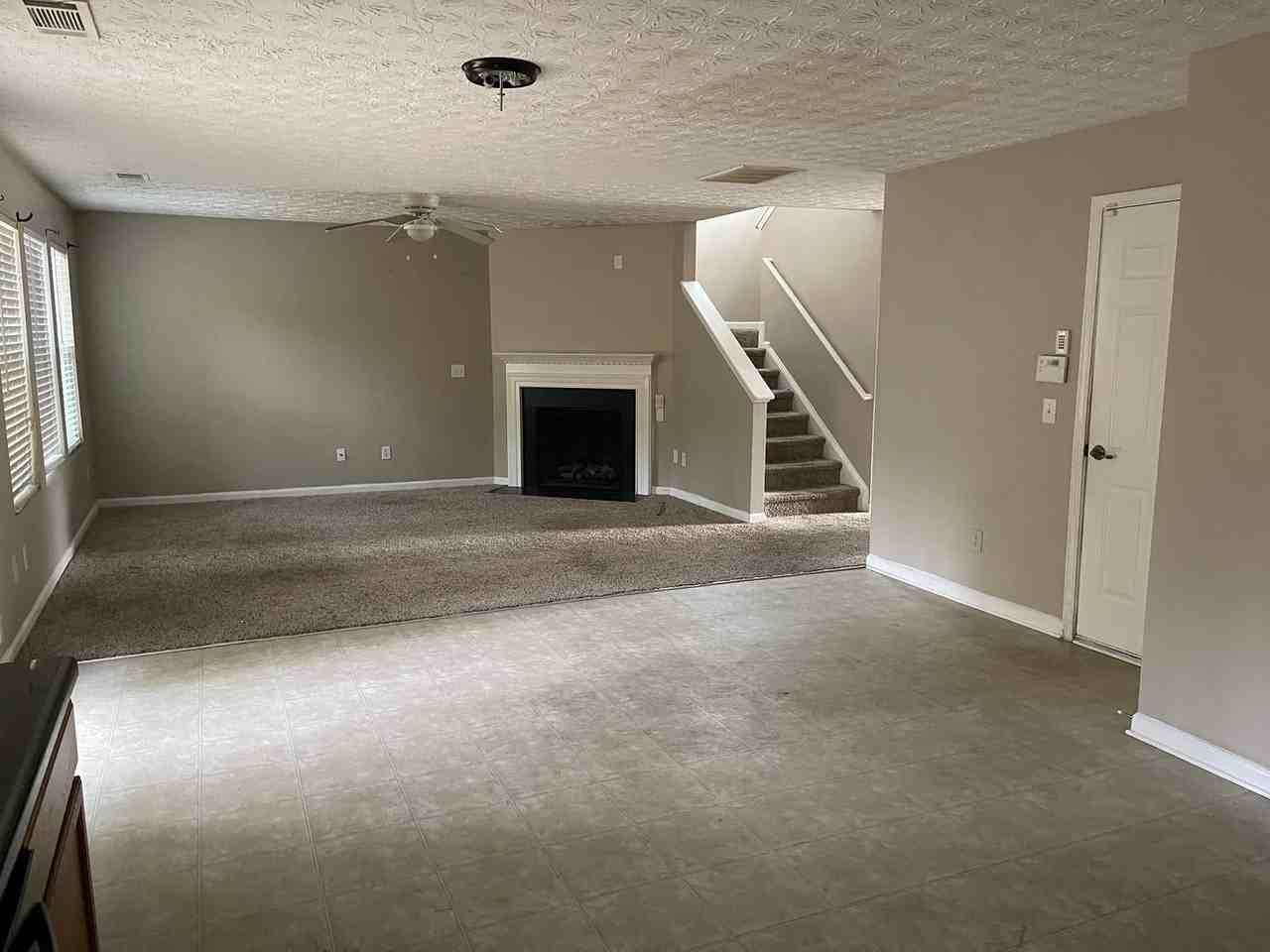 5549 Sable Way - Photo 4 of 14