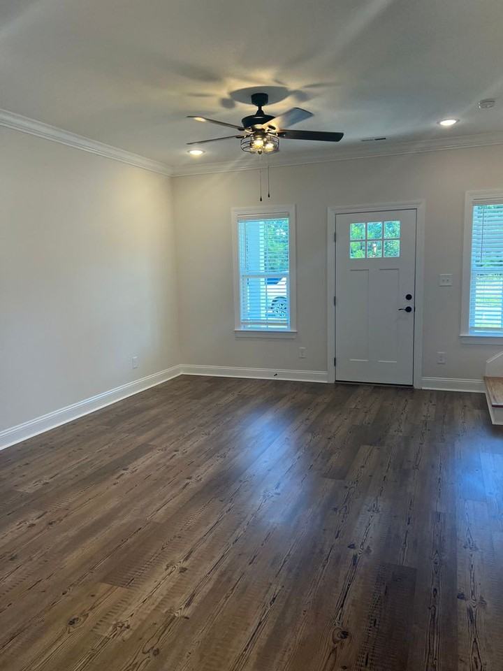 116 116 Charlton Court - Photo 3 of 19