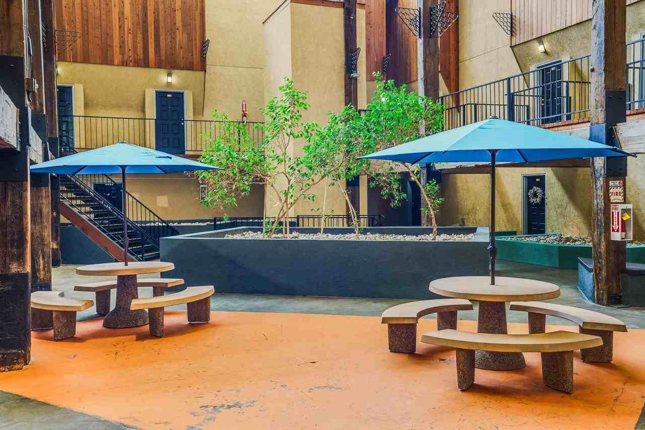 Cloudview Terrace - Photo 4 of 5