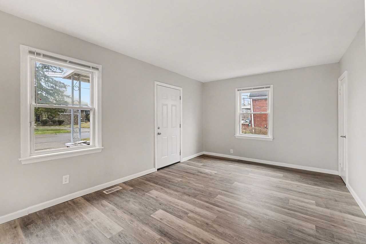 789 Matthews Dr - Photo 6 of 23