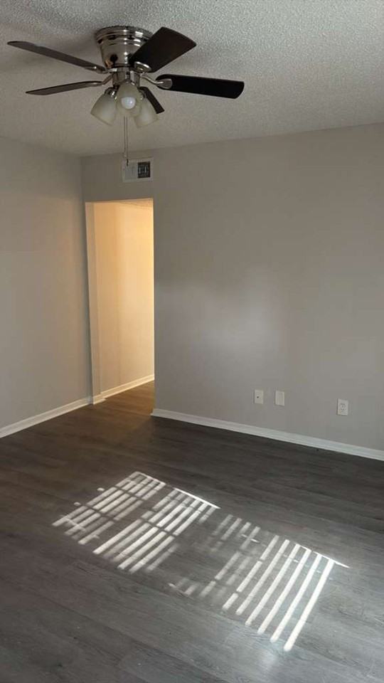 Heritage Oaks @ Navco - Photo 3 of 9