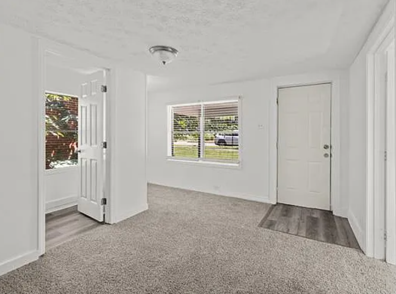 1134 Oak St - Photo 4 of 15