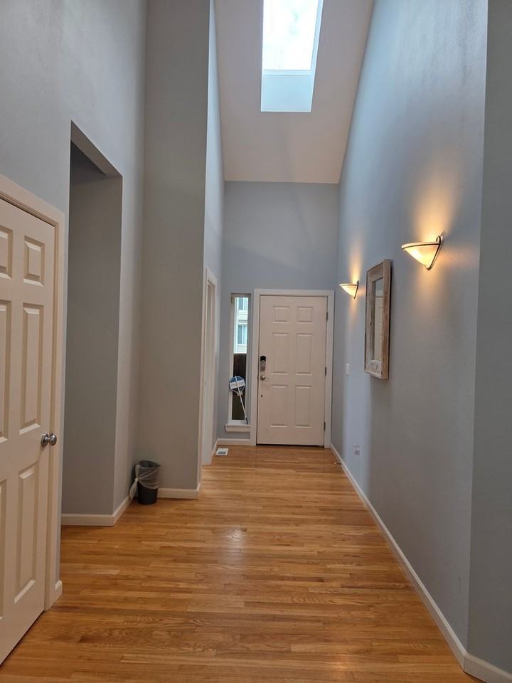 7924 Yosemite Pl Se - Photo 2 of 34