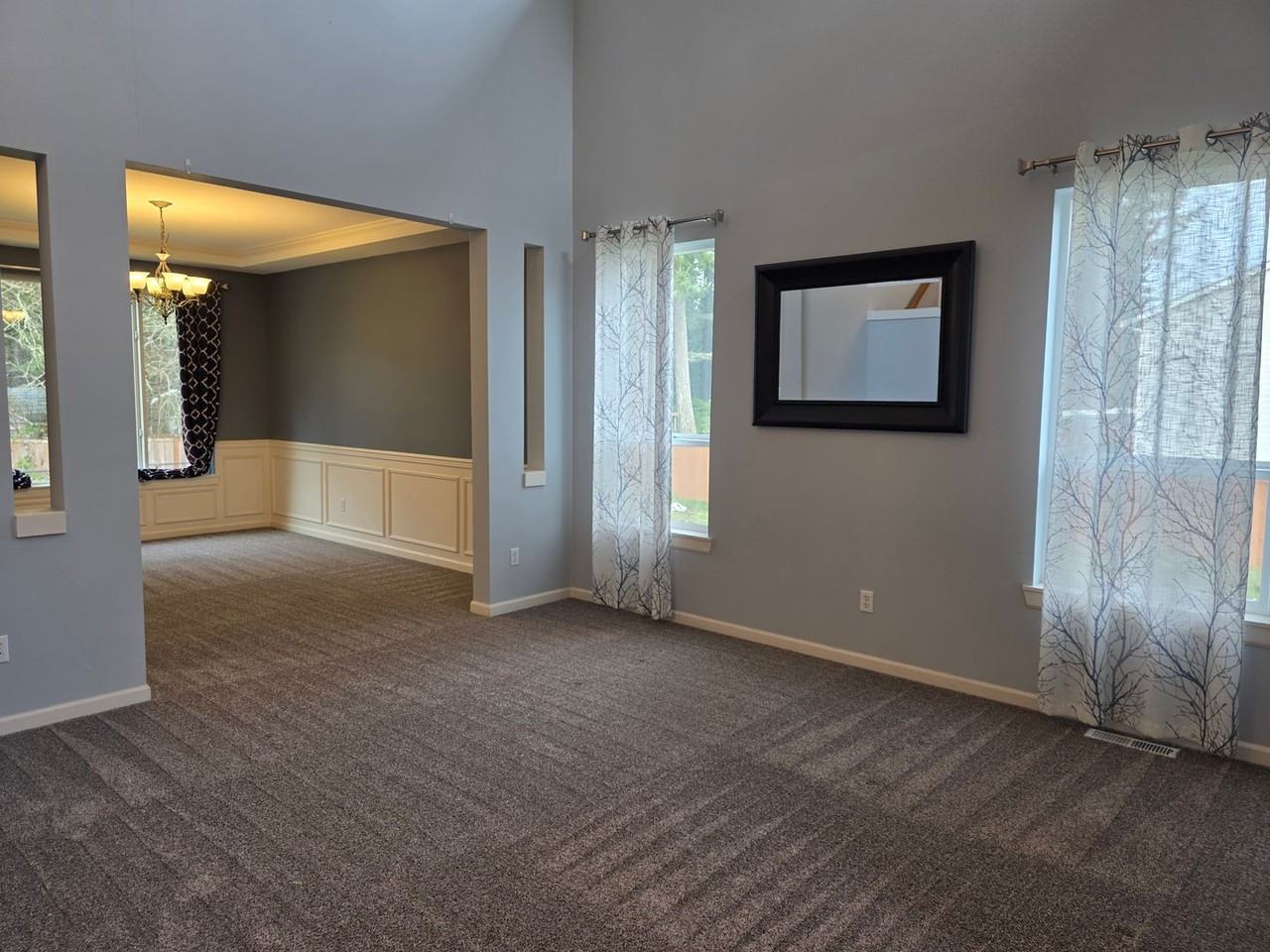 7924 Yosemite Pl Se - Photo 7 of 34