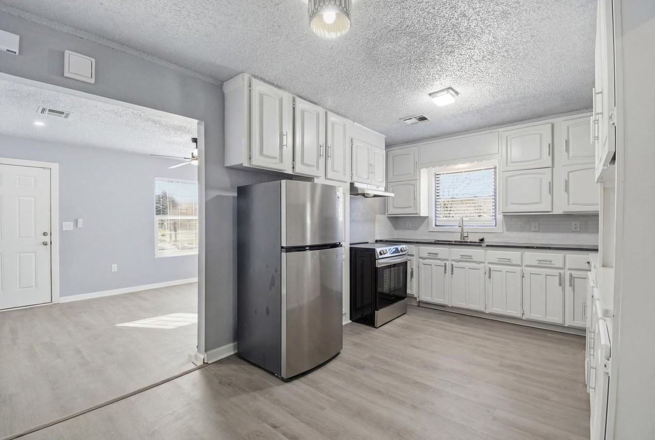 503 E Zion St - Photo 6 of 16