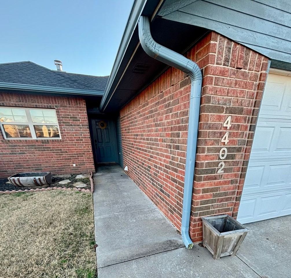 4402 Sw Hickory Ln - Photo 2 of 29