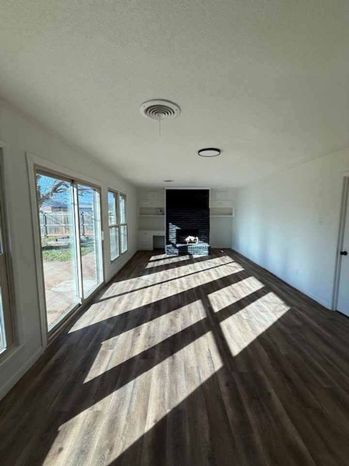 4525 N 7th St - Photo 3 of 19