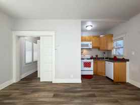 LB0625 - Photo 1 of 1