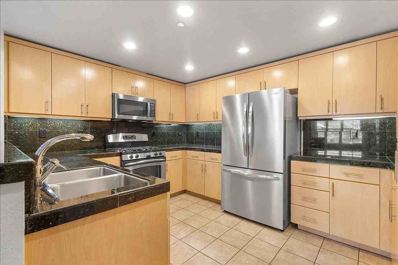 2921 Glascock St #122 - Photo 4 of 24