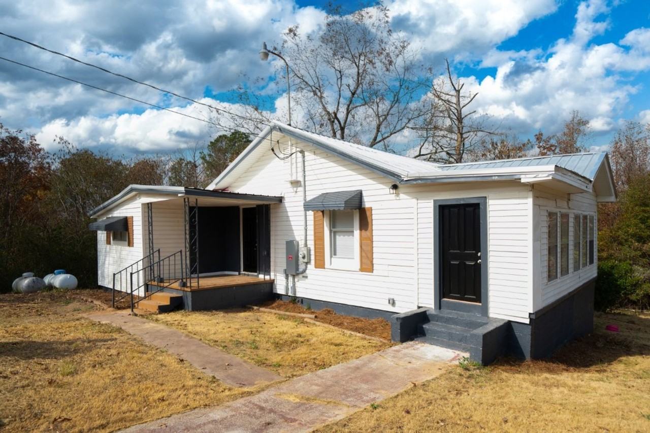 79 Grace Hill Ln - Photo 2 of 21