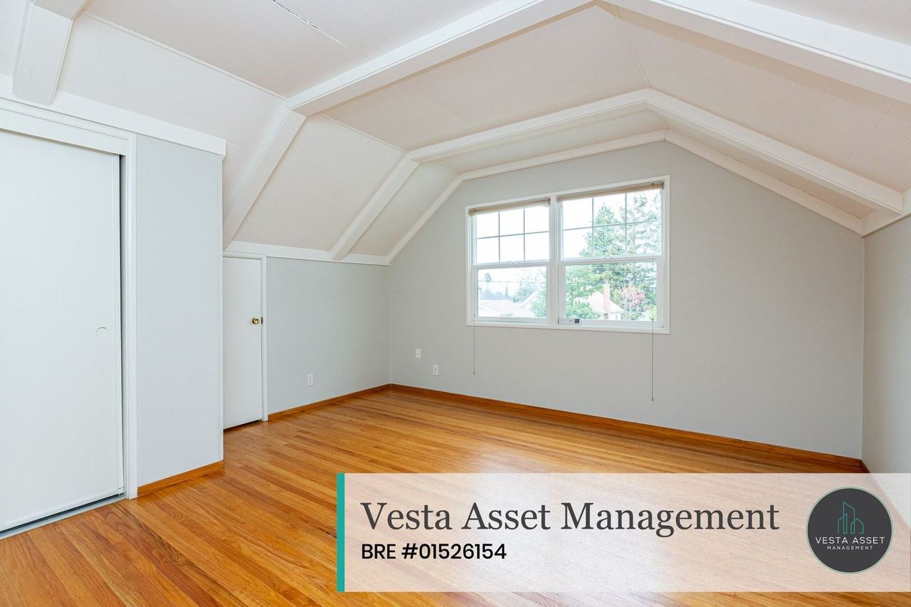 1274 Shakespeare Dr - Photo 2 of 29