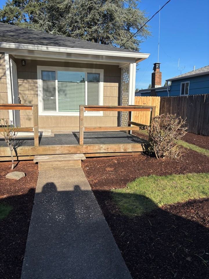 3131 Chester Ave Ne - Photo 3 of 17