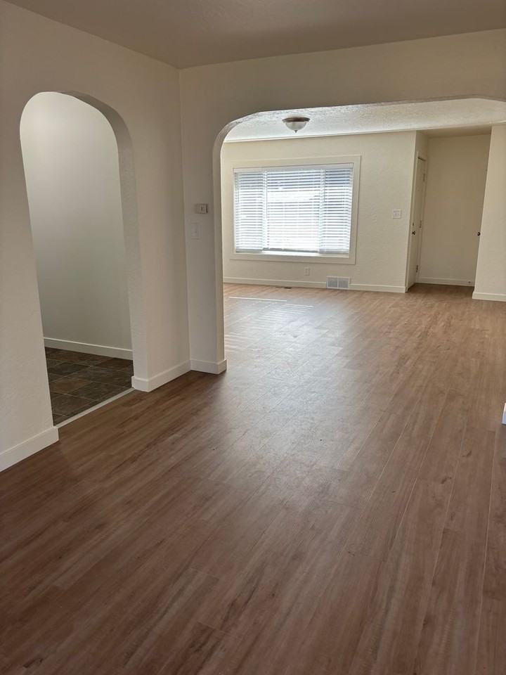 3131 Chester Ave Ne - Photo 7 of 17