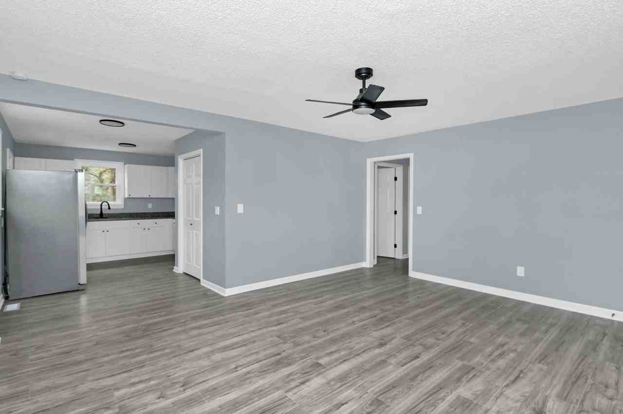 3001 Truman St - Photo 6 of 29