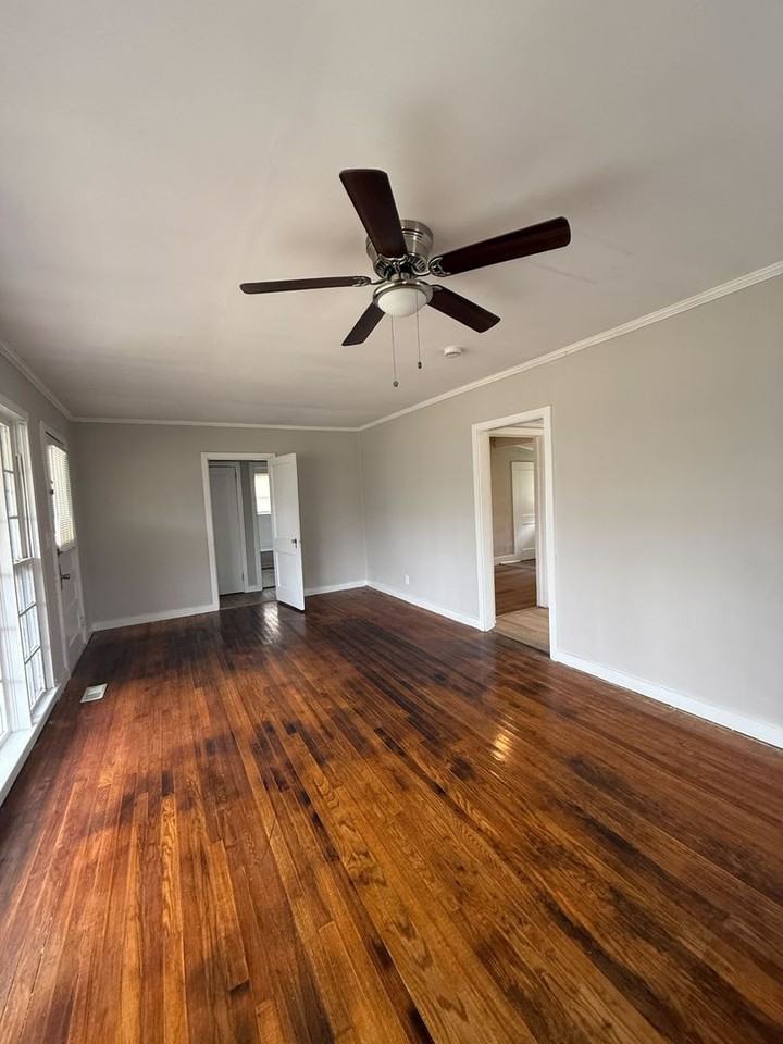 204 Gary Ave - Photo 3 of 14