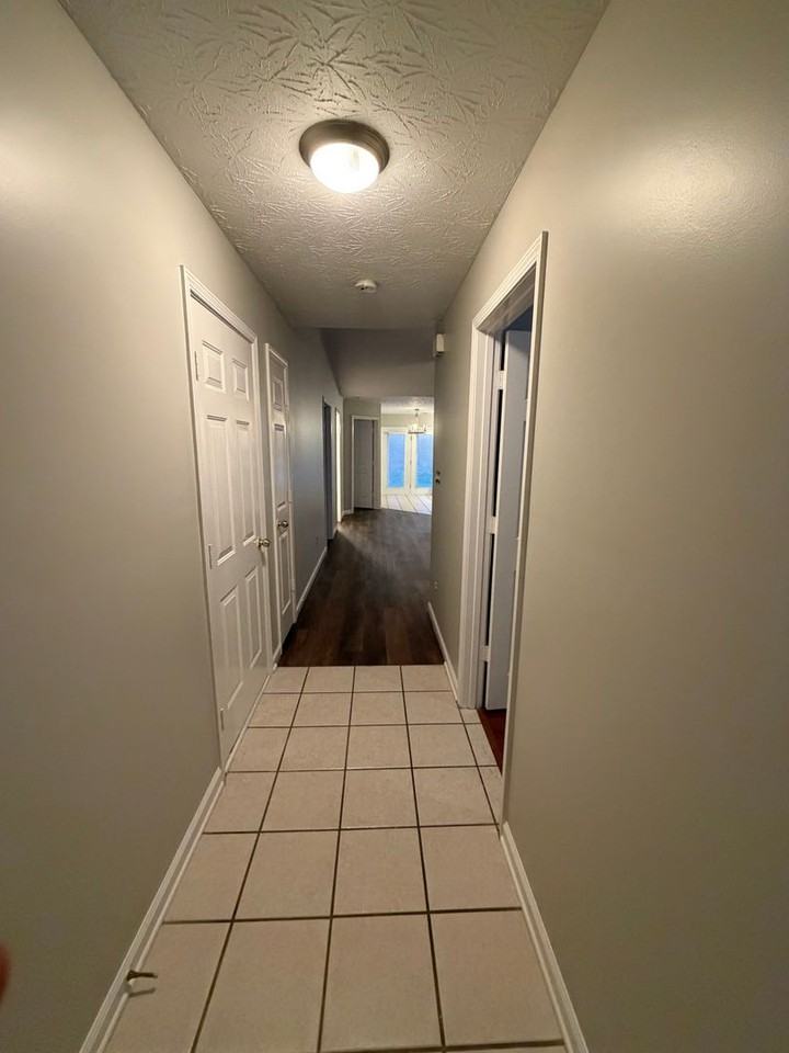 2412 Prescott Ln - Photo 2 of 23