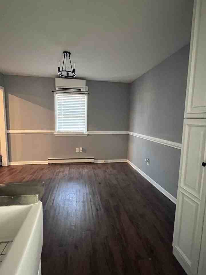 122 N Plains Dr - Photo 2 of 11