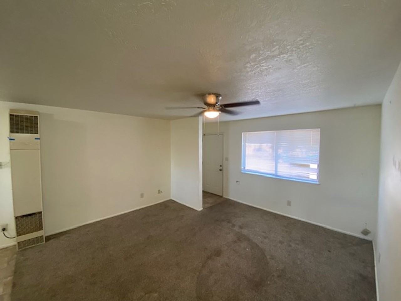 377 N Wood Cir - Photo 2 of 15