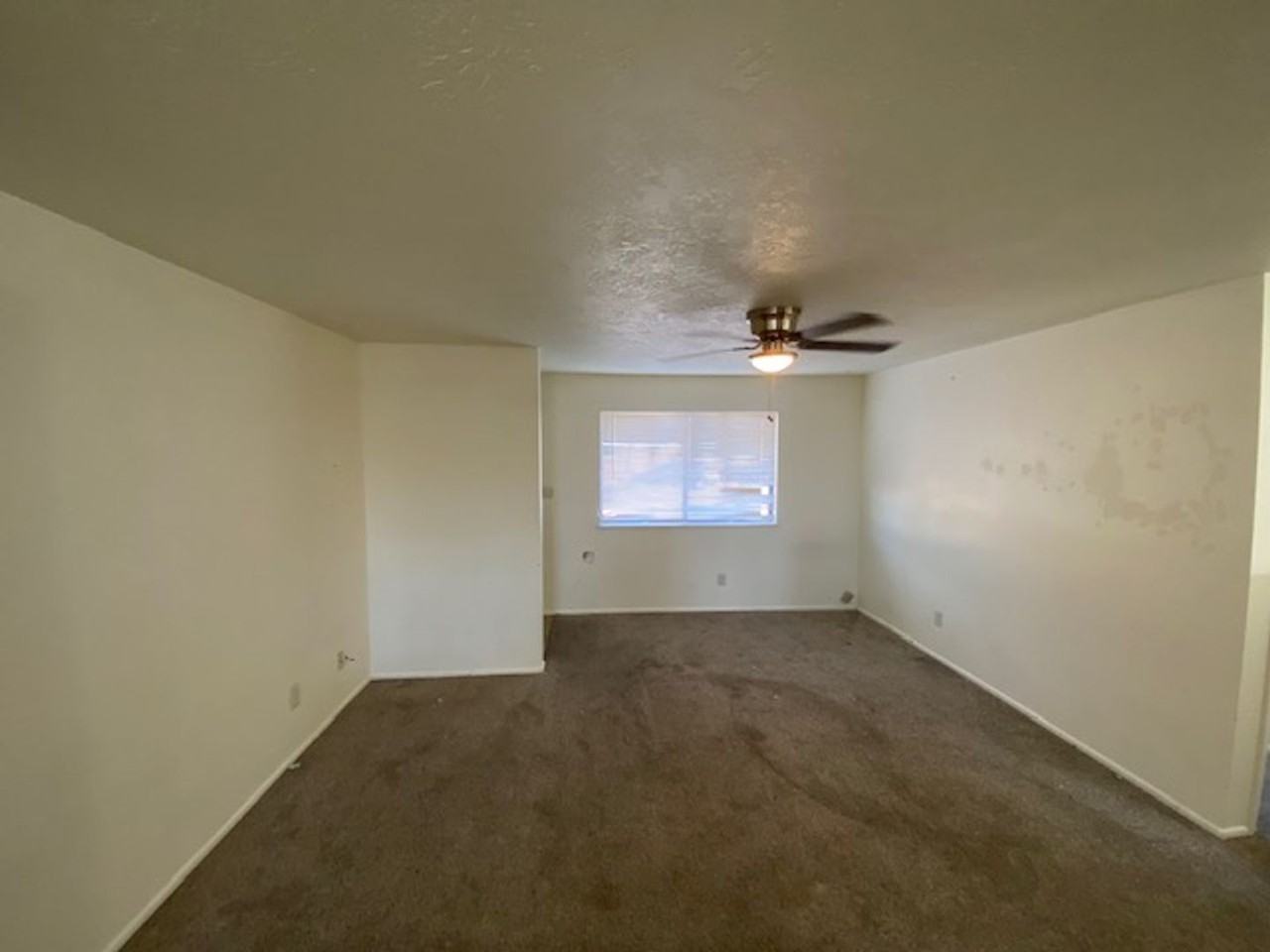 377 N Wood Cir - Photo 3 of 15