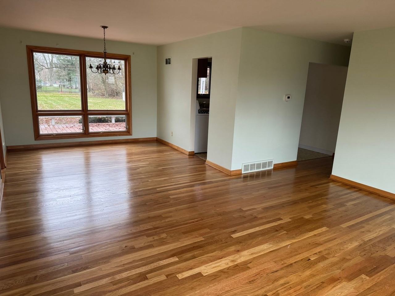 2527 Wickliffe Rd - Photo 4 of 24