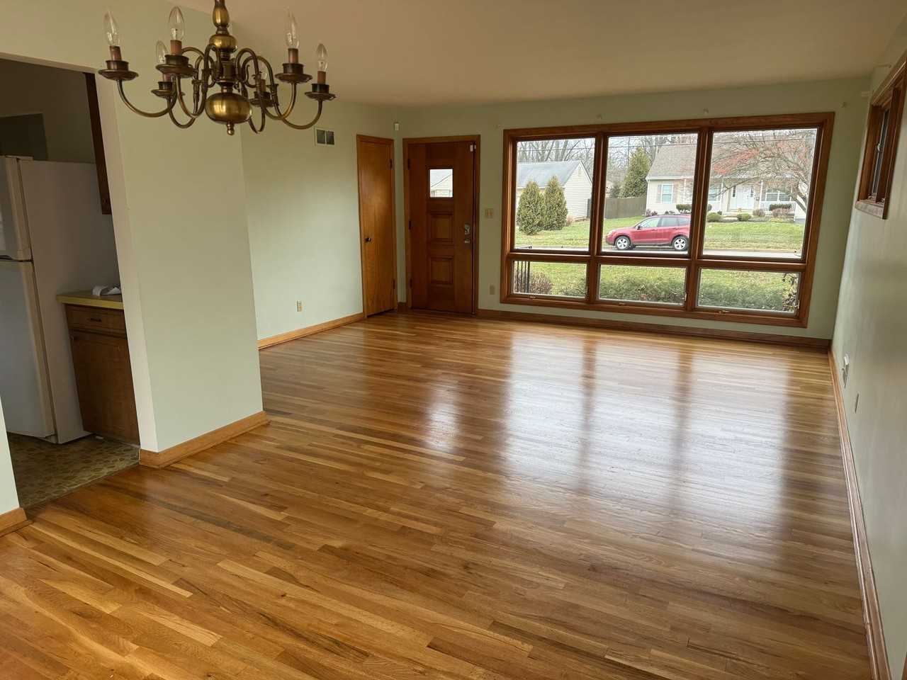 2527 Wickliffe Rd - Photo 5 of 24