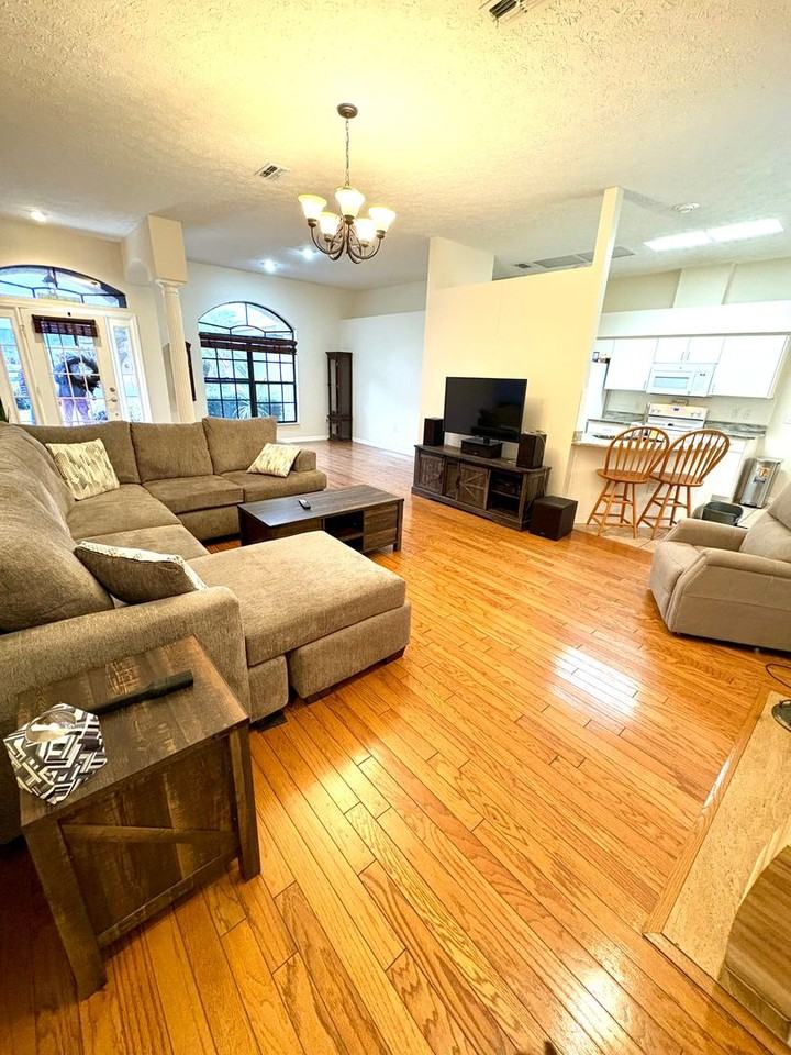 7964 Roundelay Dr - Photo 6 of 21