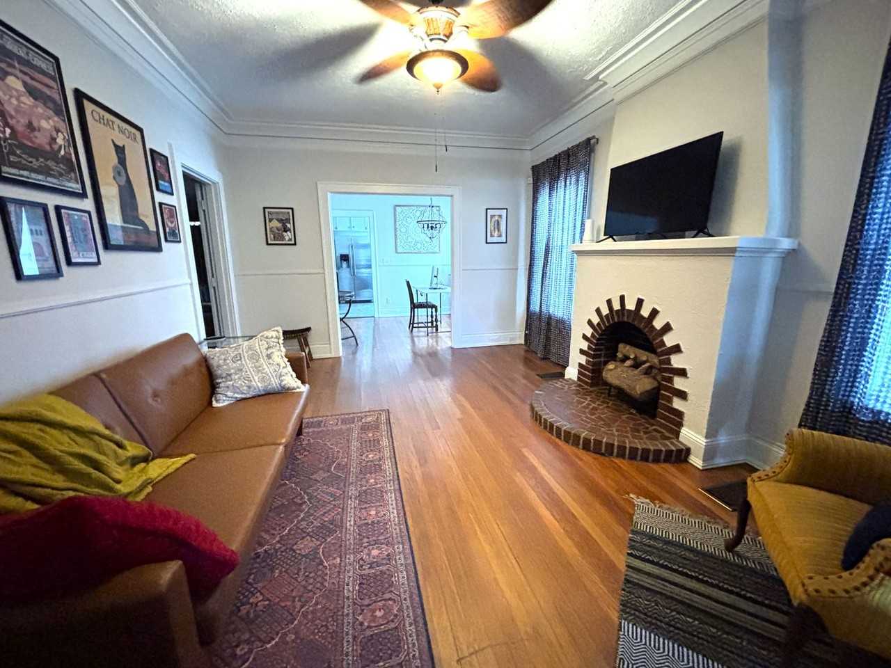 308 Albany Ave - Photo 3 of 17