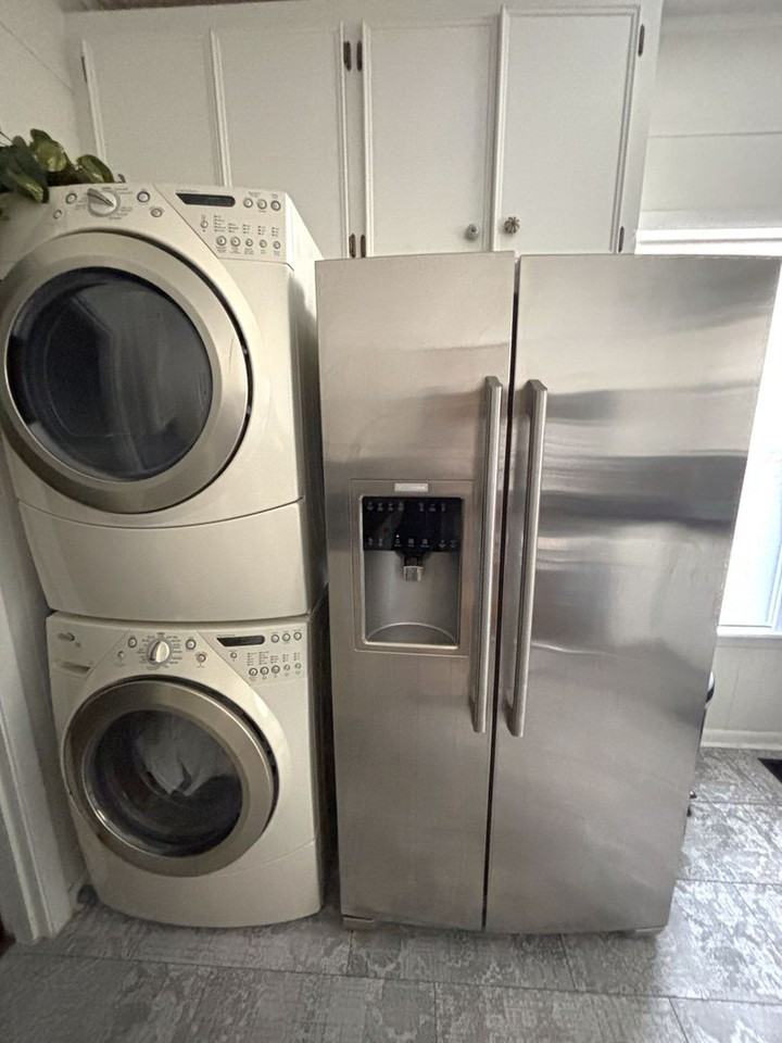 308 Albany Ave - Photo 7 of 17