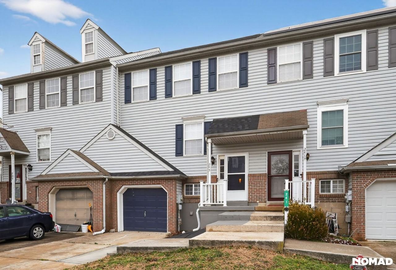 243 Northdown Dr - Photo 2 of 32