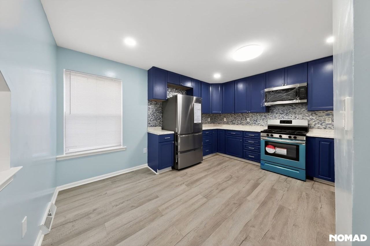 243 Northdown Dr - Photo 3 of 32