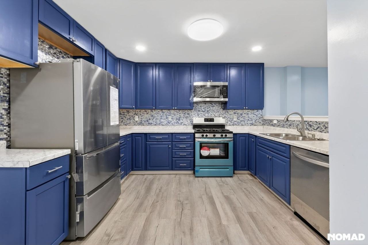 243 Northdown Dr - Photo 5 of 32