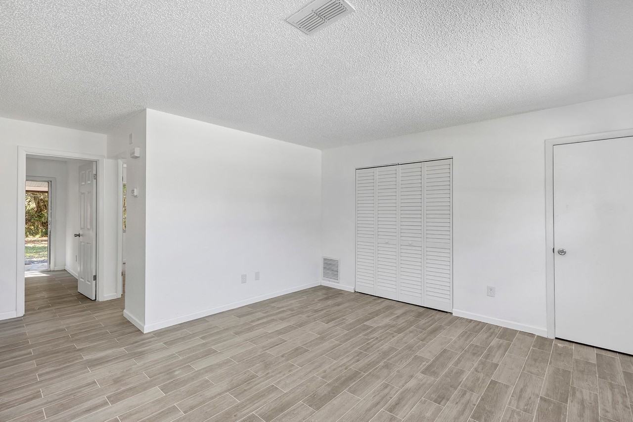 2508 India Palm Dr - Photo 4 of 22