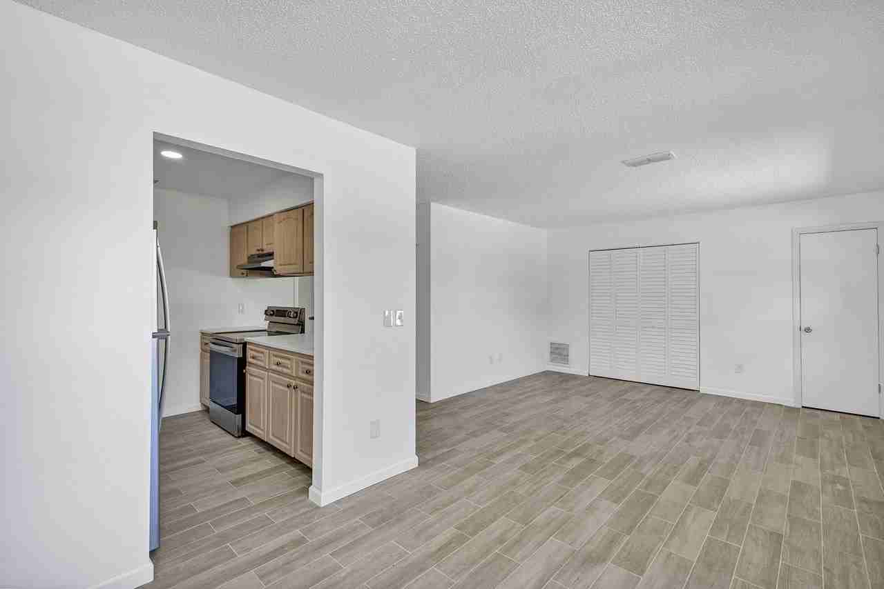 2508 India Palm Dr - Photo 7 of 22