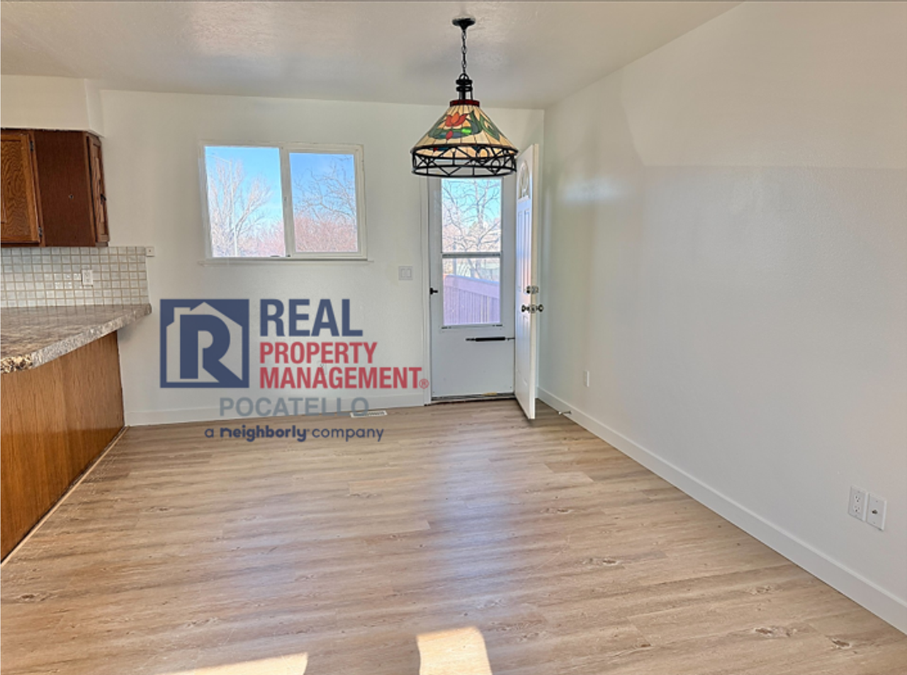 1688 Lancaster St - Photo 6 of 30