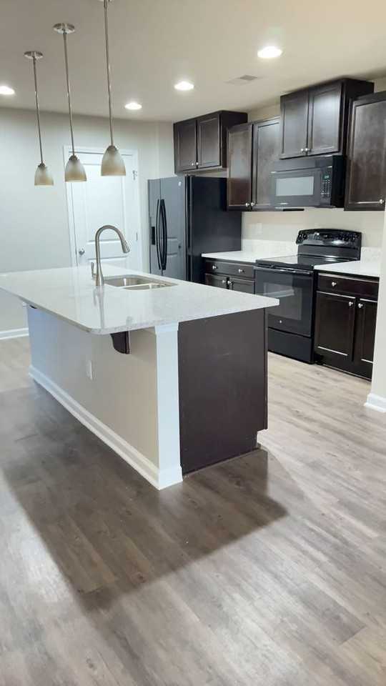 1241 Midtown Village Dr - Photo 2 of 11