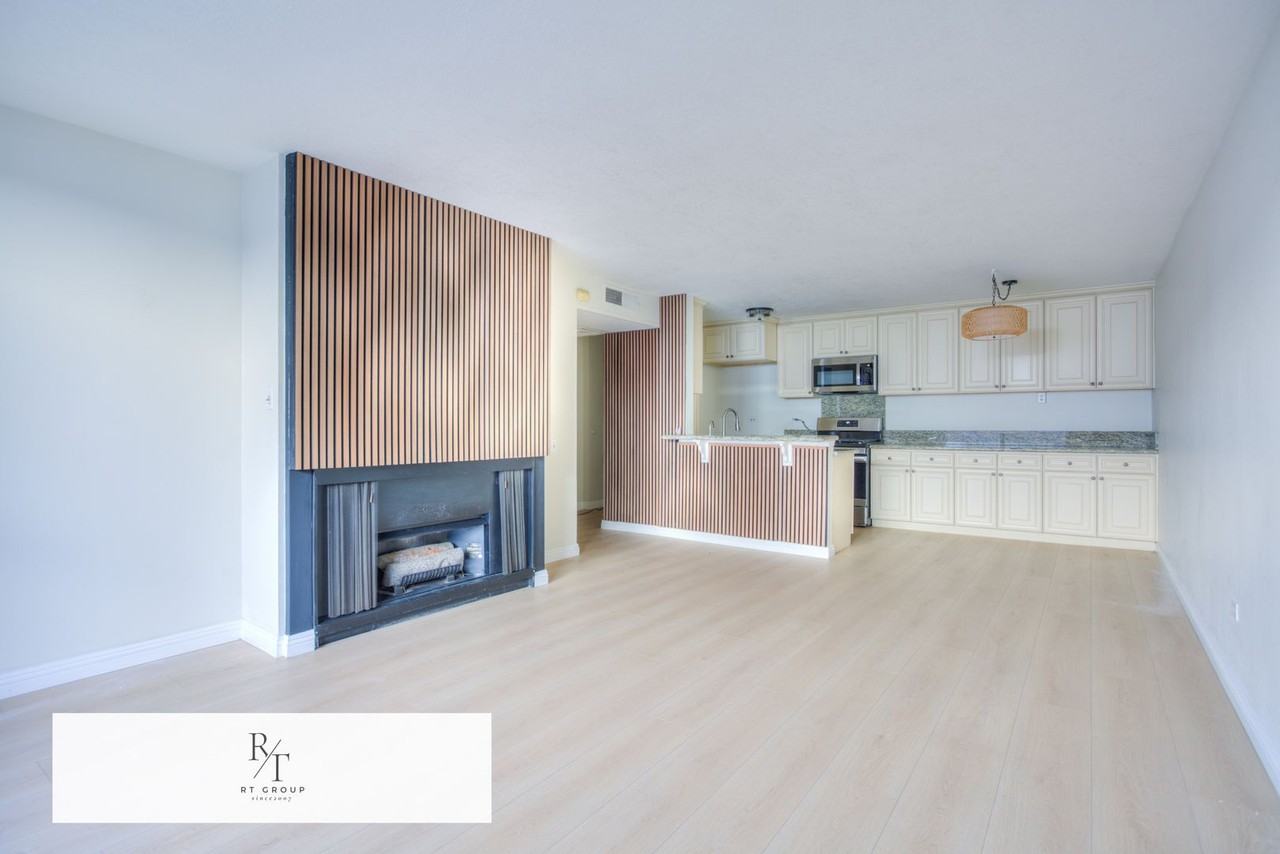 421 S La Fayette Park Pl #624 - Photo 7 of 18