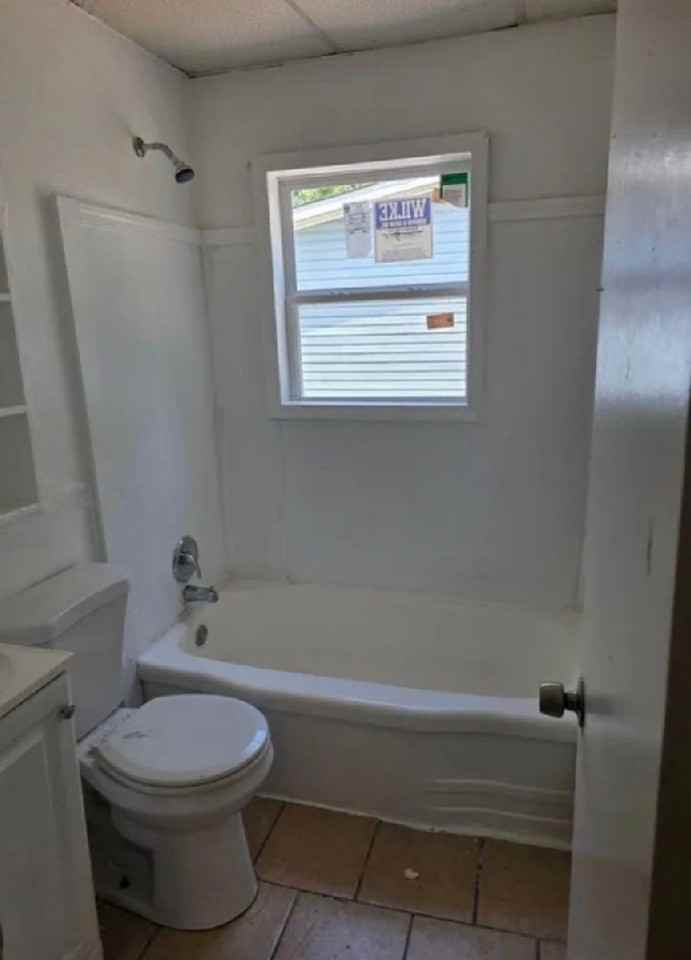 148 Saint James Ln - Photo 7 of 11