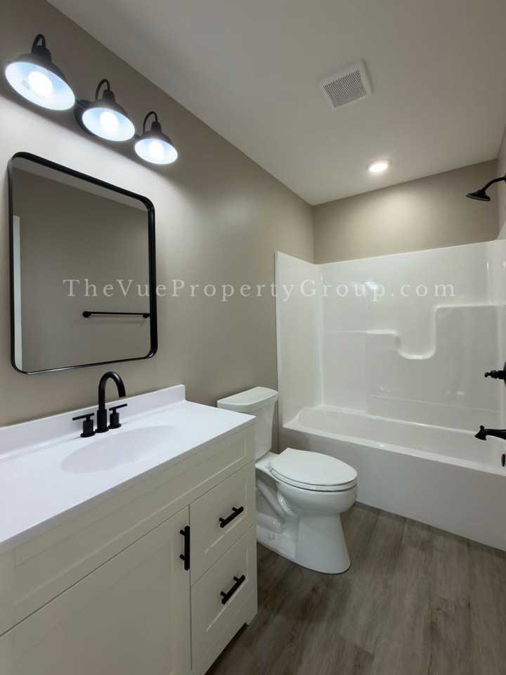 2111 Buckeye St - Photo 5 of 19