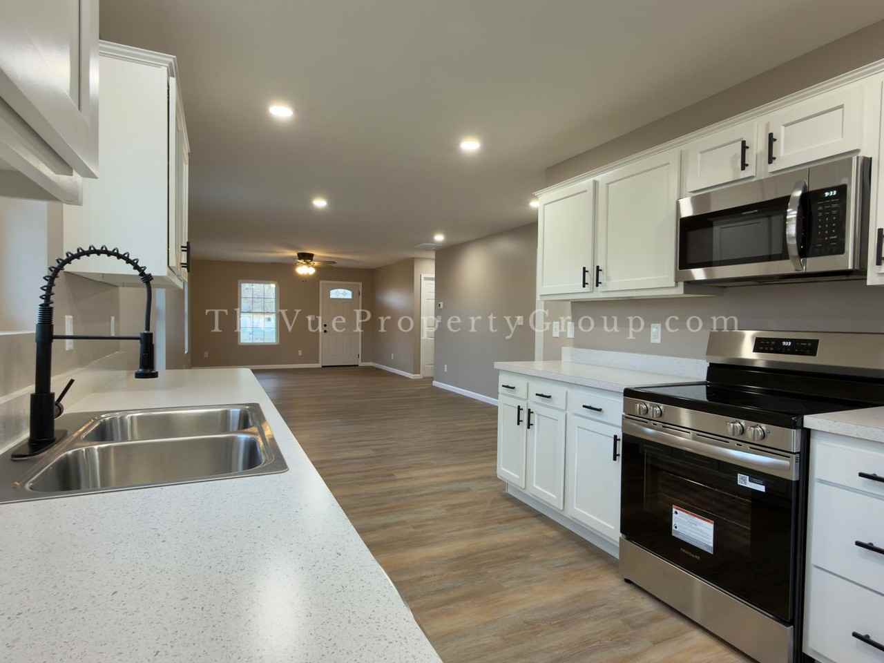 2111 Buckeye St - Photo 7 of 19