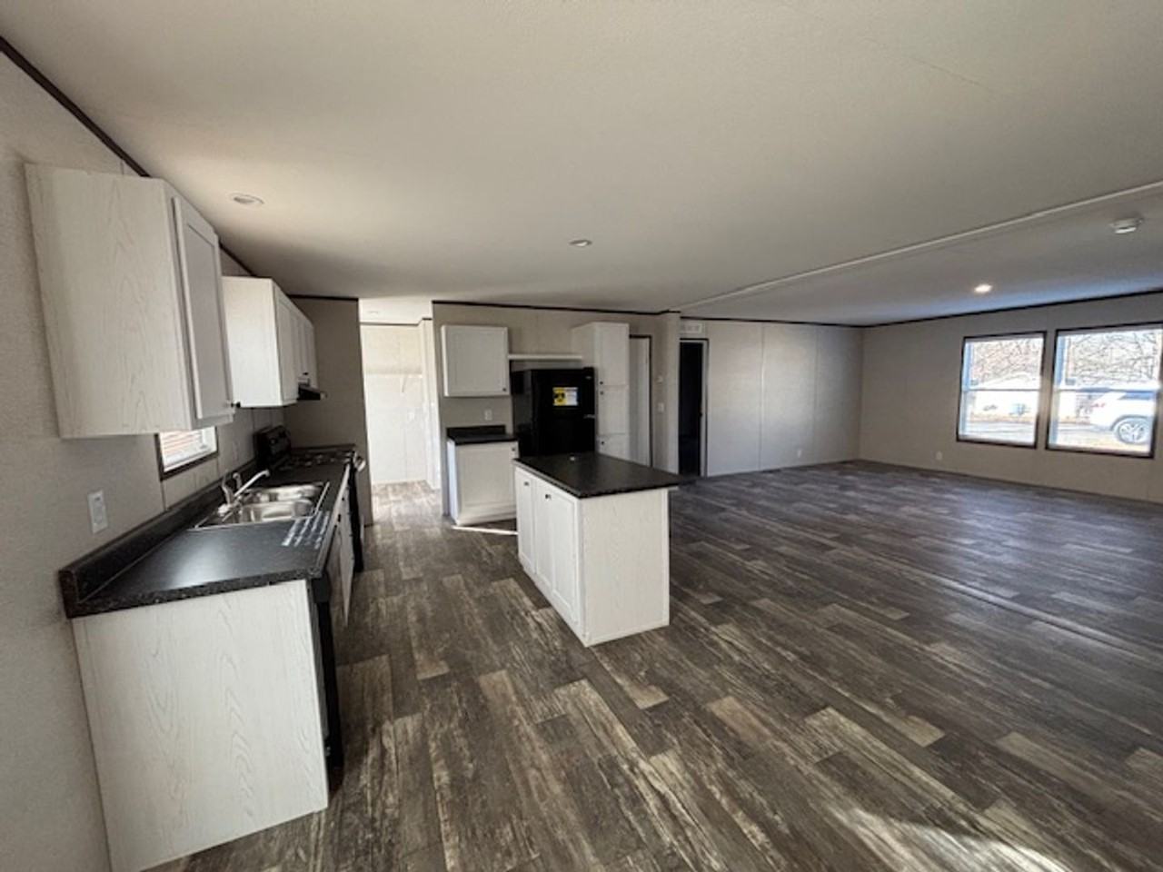 5952 Yale Ave - Photo 5 of 13